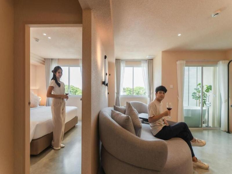 Mai Hotel image