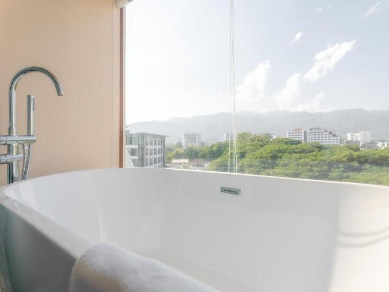 Mai Hotel image