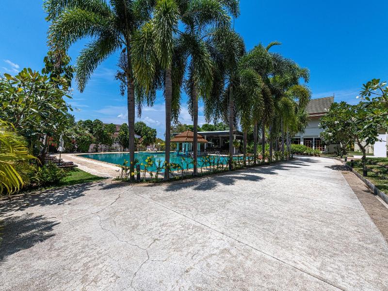 Blue Beach Grand Resort And Spa image