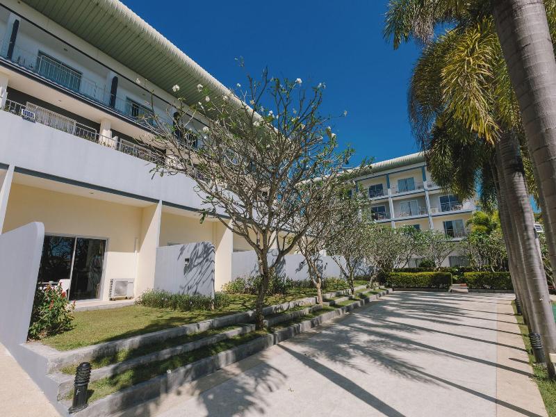 Blue Beach Grand Resort And Spa image