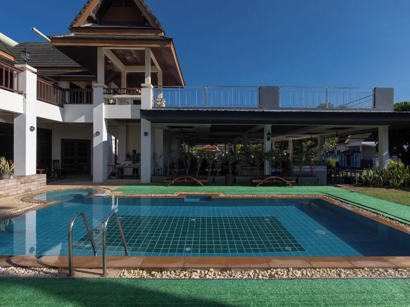 Blue Beach Grand Resort And Spa image