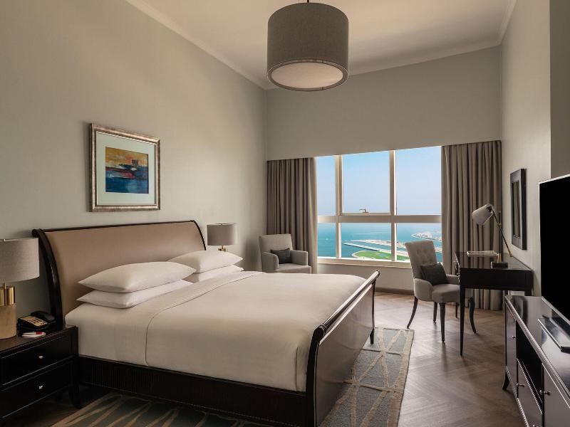 Dubai Marriott Harbour Hotel & Suites image