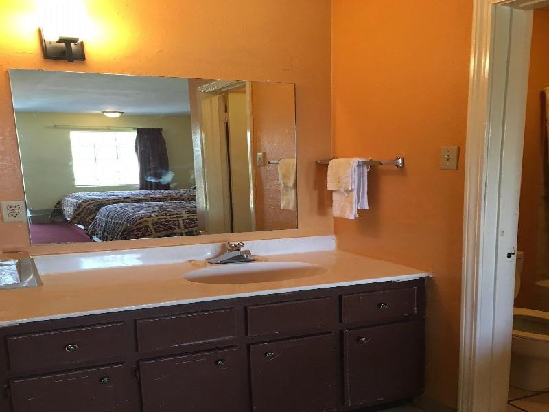 Regency Inn & Suites image