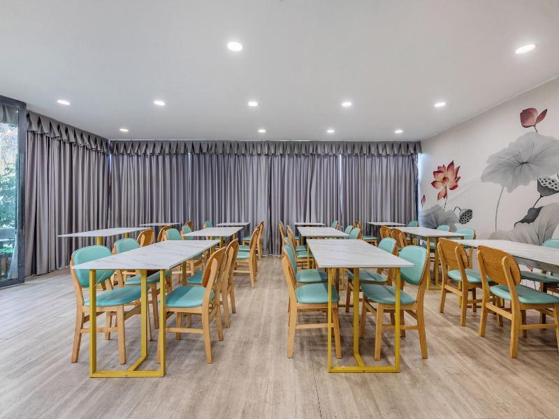 Xana Lite Hotel Shixi Metro Station image