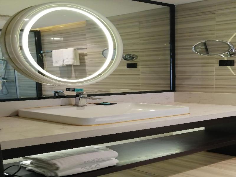 Xana Lite Hotel Shixi Metro Station image