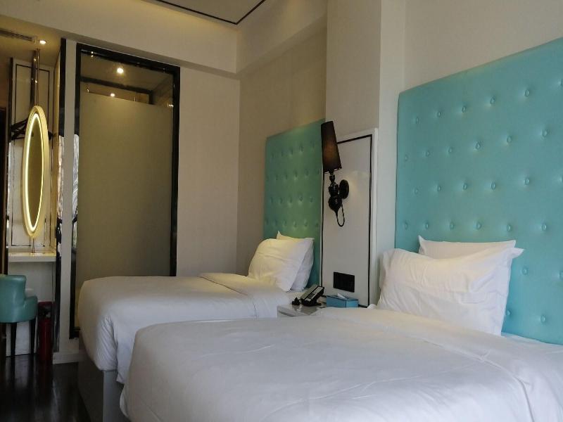 Xana Lite Hotel Shixi Metro Station image
