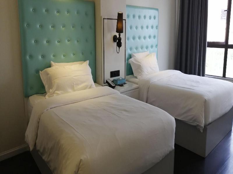 Xana Lite Hotel Shixi Metro Station image