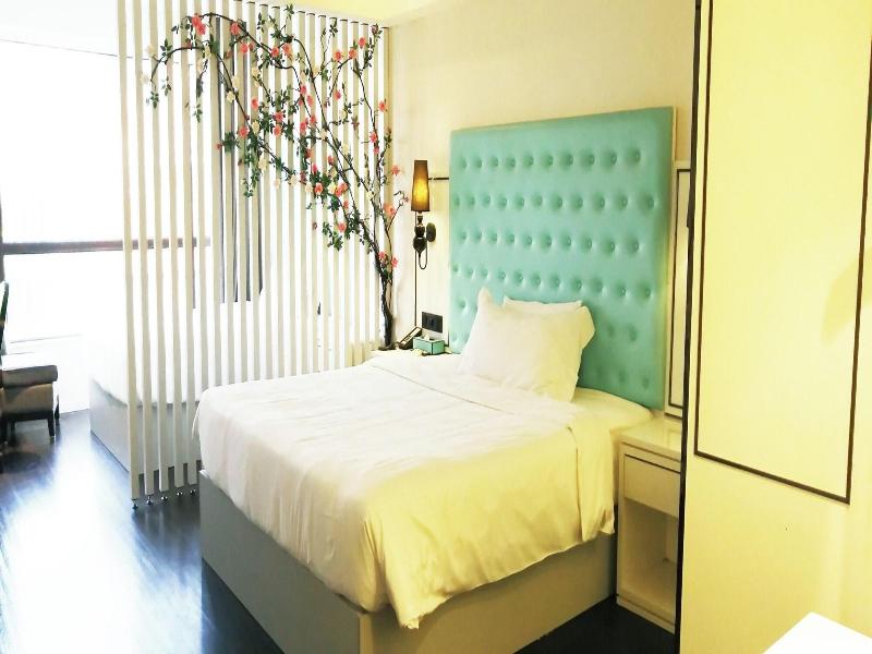 Xana Lite Hotel Shixi Metro Station image