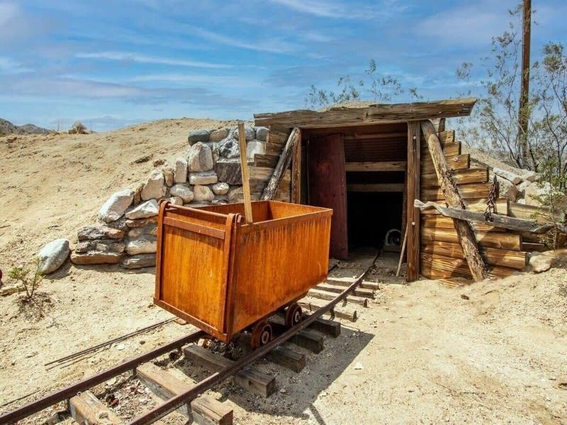 @ Marbella Lane - The Wine Mine Desert Escape image