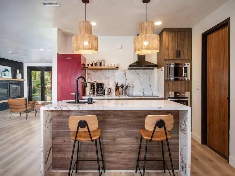 @ Marbella Lane - The Wine Mine Desert Escape image