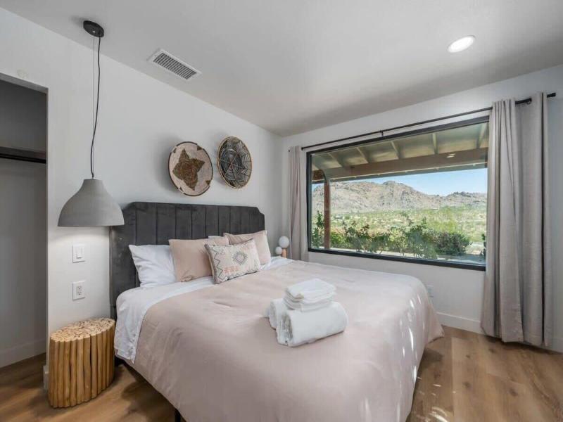 @ Marbella Lane - The Wine Mine Desert Escape image