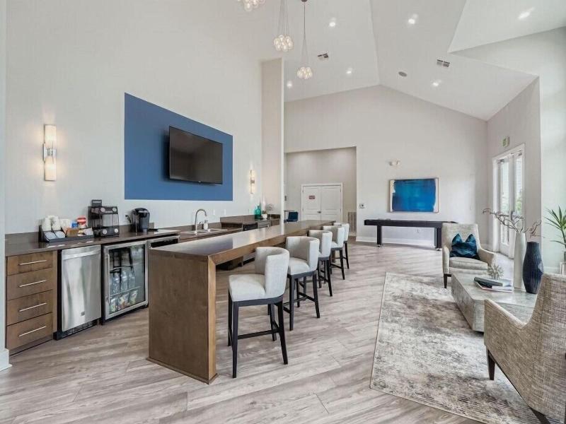 Northlake Apartments By Landing image
