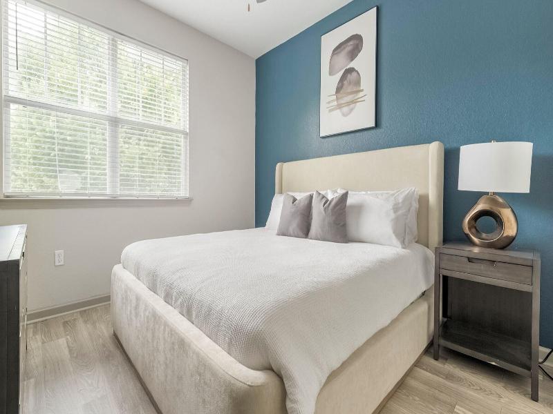 Northlake Apartments By Landing image