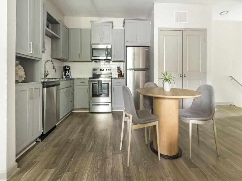 Northlake Apartments By Landing image