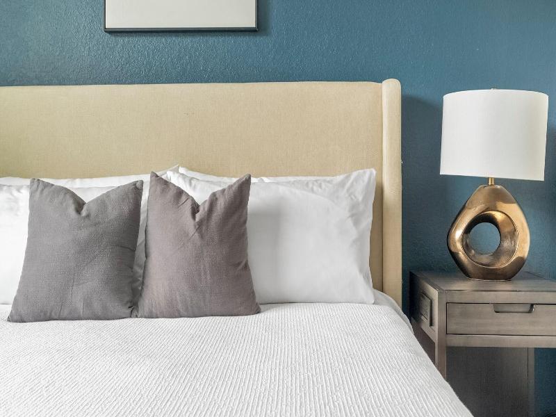 Northlake Apartments By Landing image