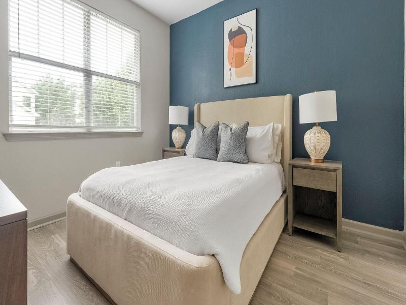 Northlake Apartments By Landing image