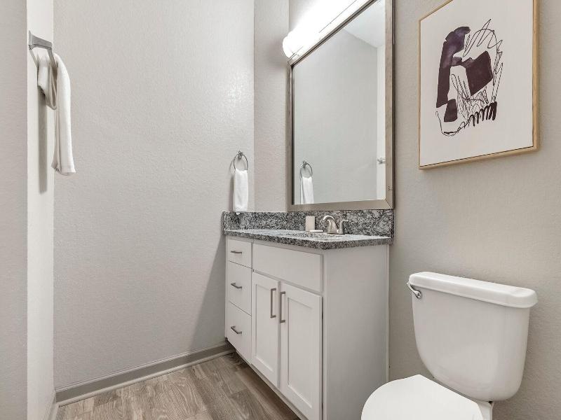 Northlake Apartments By Landing image