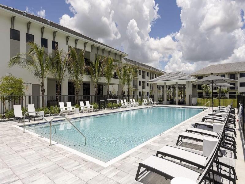 Landing Fort Myers Near Highland Pines image