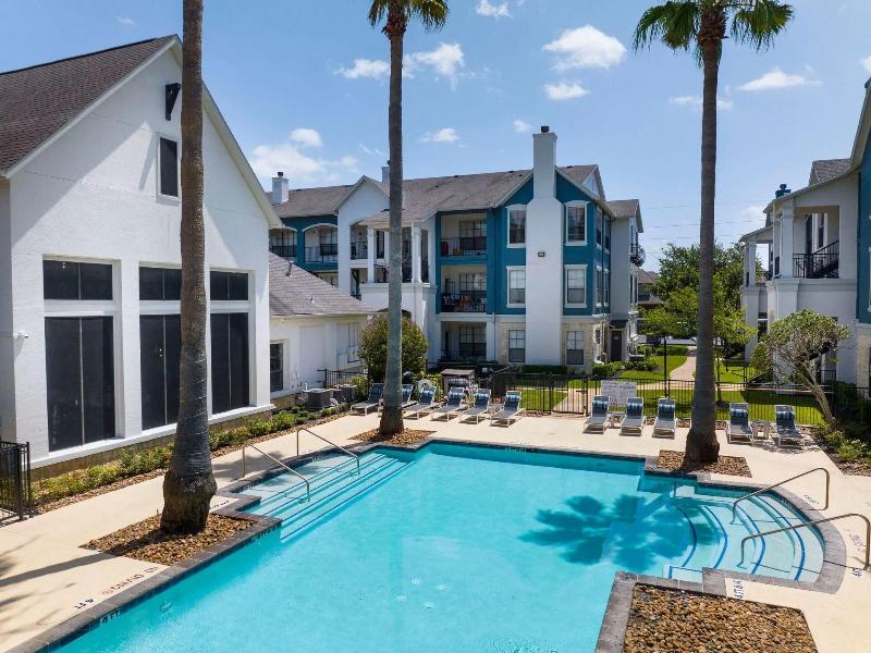 Landing Apartments West Houston image