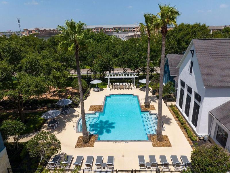 Landing Apartments West Houston image
