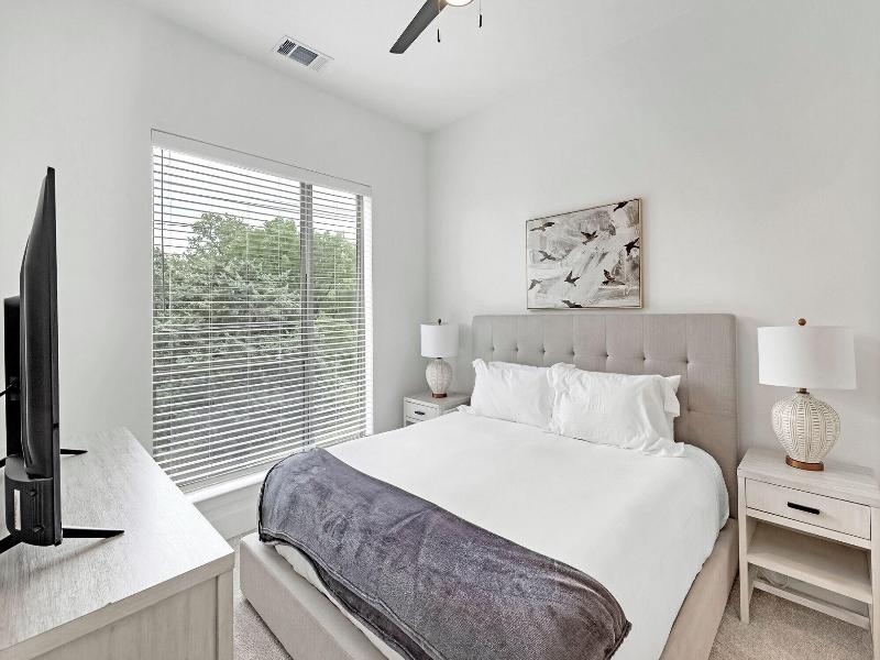 Landing Apartments Denton image