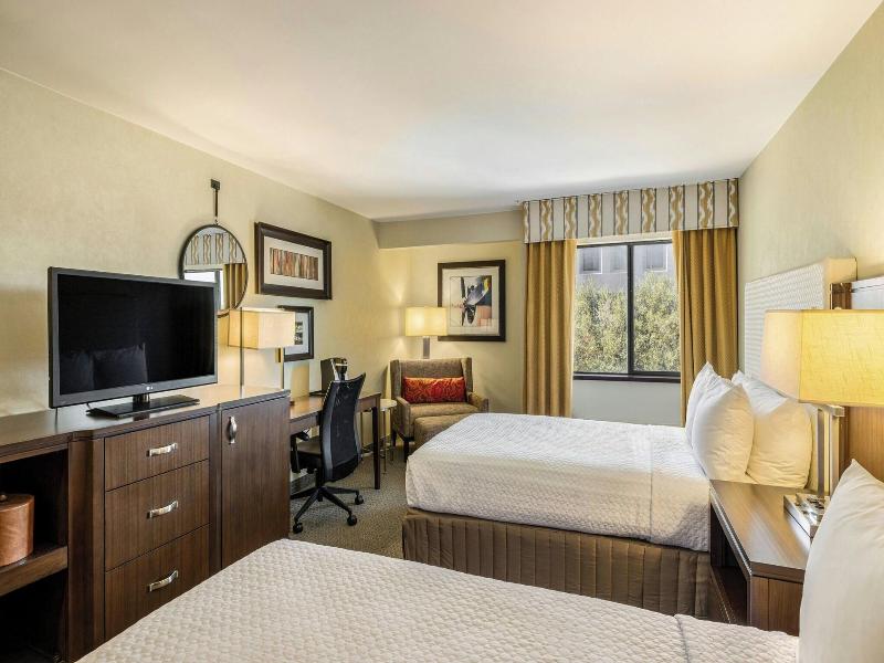 Hotel Dax image