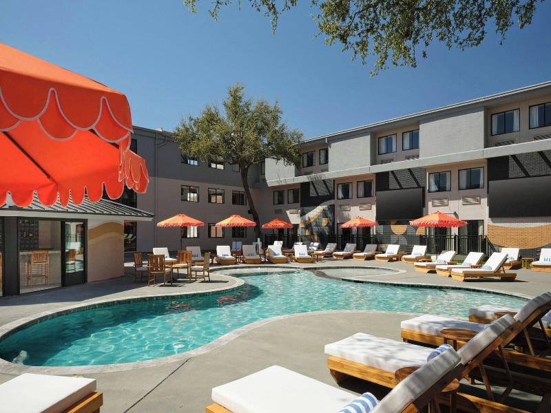 Hotel Dax image