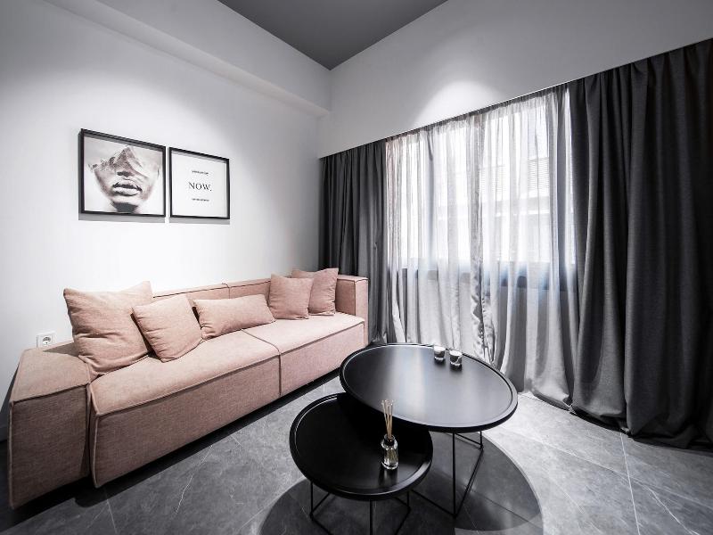 Heritage Apartments image