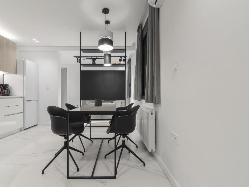 Heritage Apartments image