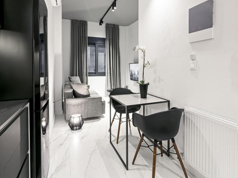 Heritage Apartments image