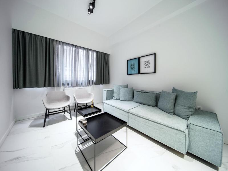 Heritage Apartments image