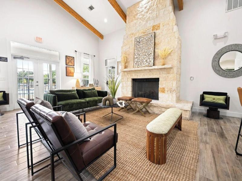 Landing Furnished Apartments Westover Hills image
