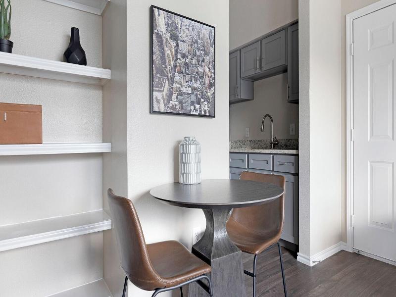 Landing Furnished Apartments Westover Hills image