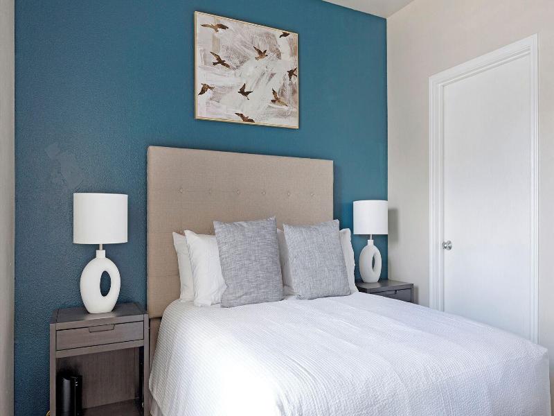 Landing Furnished Apartments Westover Hills image