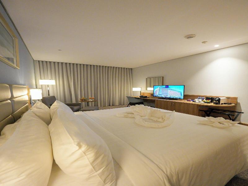 Casa Diora Hotel Al Rawdah — view