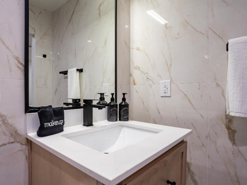 Hotel Bayit image