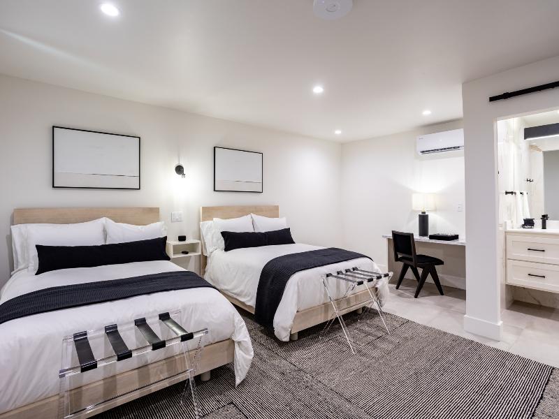 Hotel Bayit image