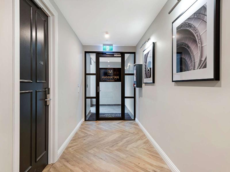 Manhattan Apartments Caulfield North image