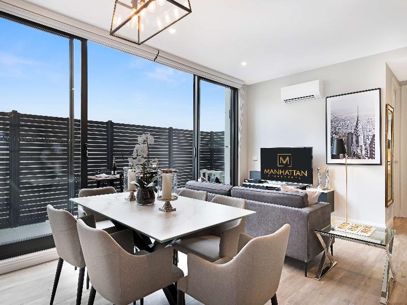 Manhattan Apartments Caulfield North image