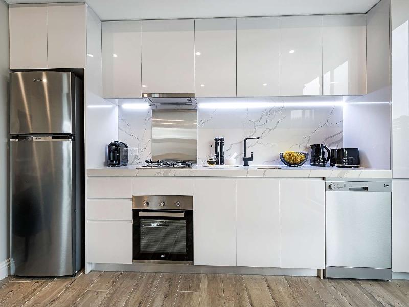 Manhattan Apartments Caulfield North image