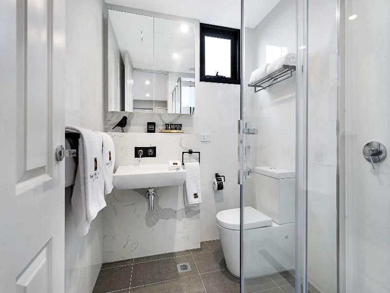 Manhattan Apartments Caulfield North image