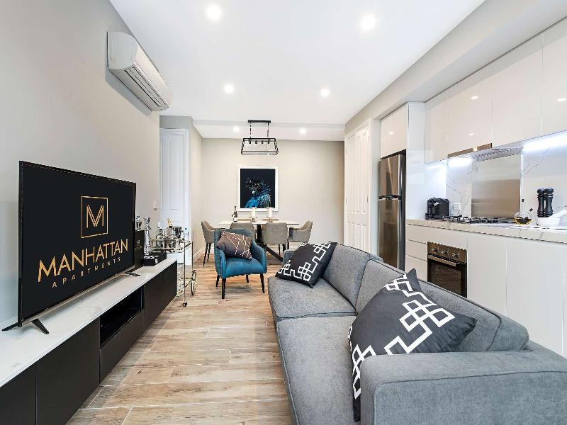 Manhattan Apartments Caulfield North image