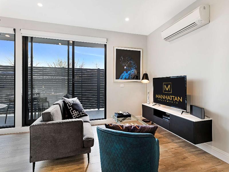 Manhattan Apartments Caulfield North image