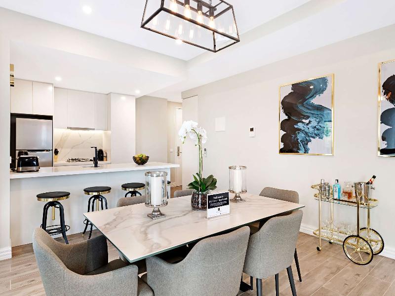 Manhattan Apartments Glen Iris image