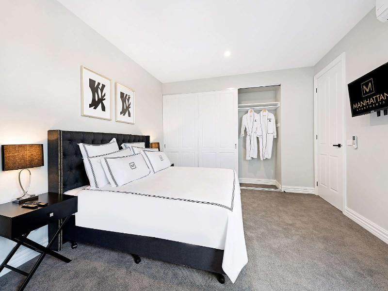 Manhattan Apartments Glen Iris image