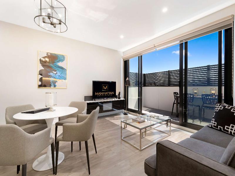 Manhattan Apartments Glen Iris image