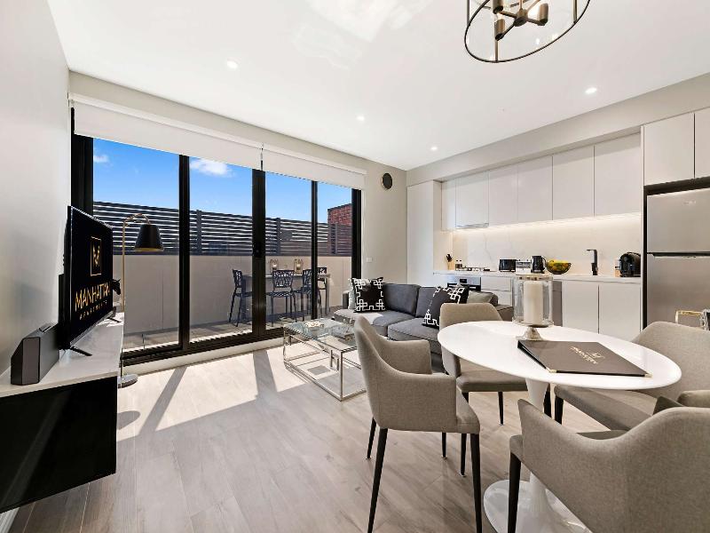 Manhattan Apartments Glen Iris image