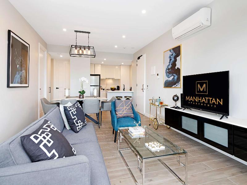 Manhattan Apartments Glen Iris image