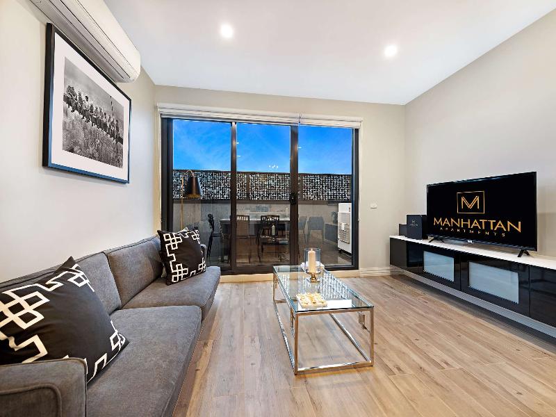 Manhattan Apartments Glen Iris image