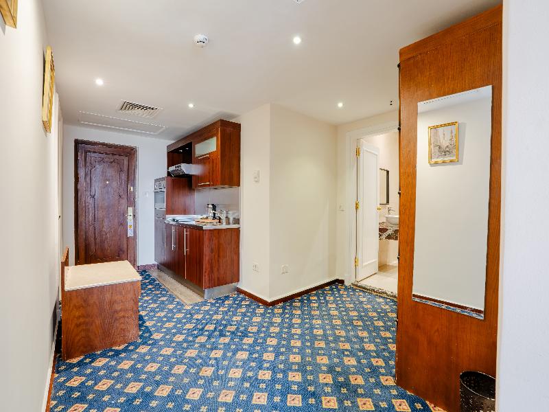 Om Kolthoom Hotel image